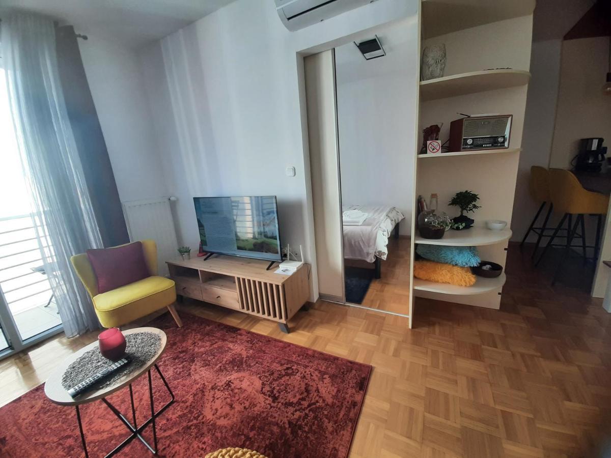 Apartment Relax With Infrared Sunshower Varazdin Exterior photo